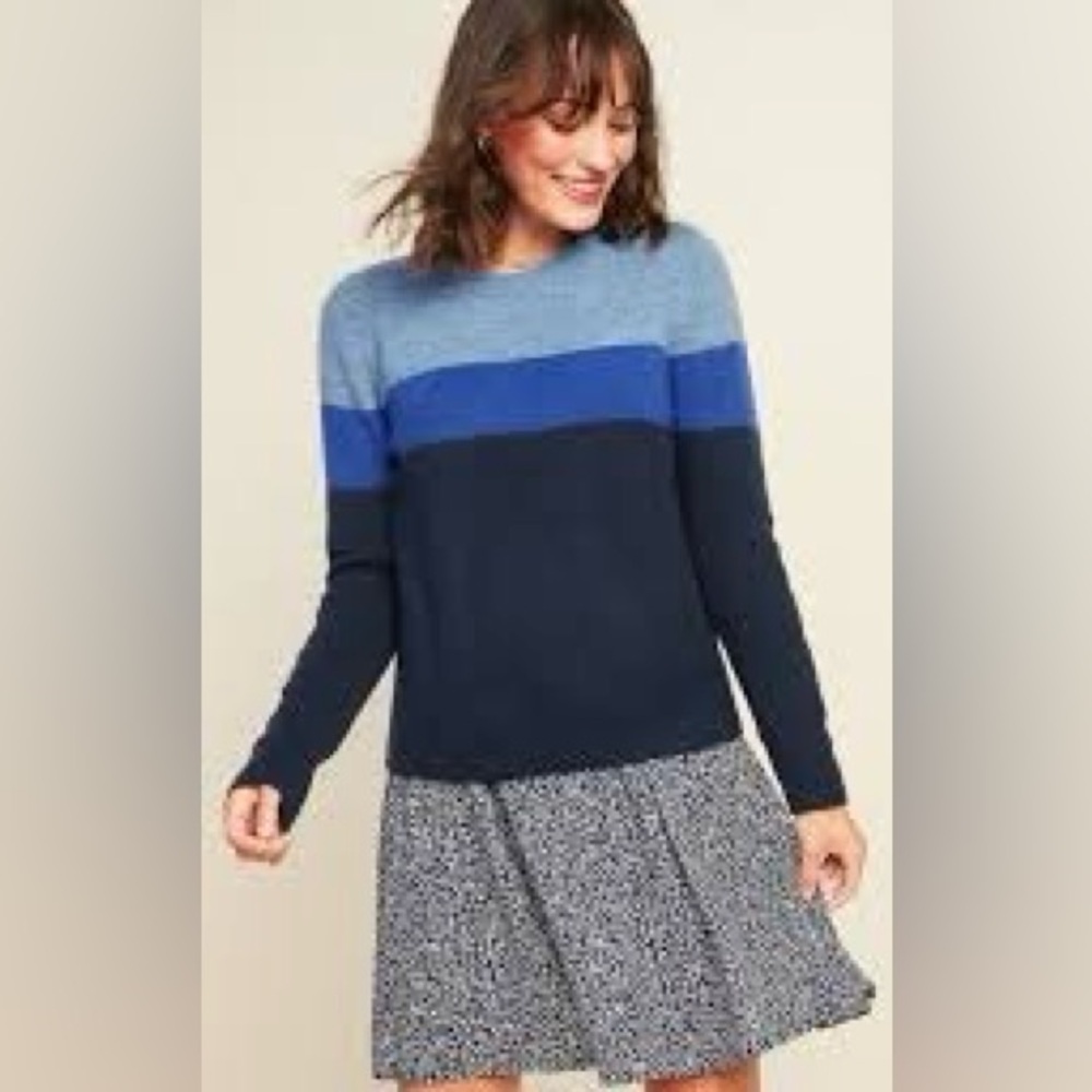 Old Navy Women's Blue and Navy Crew Neck Sweater